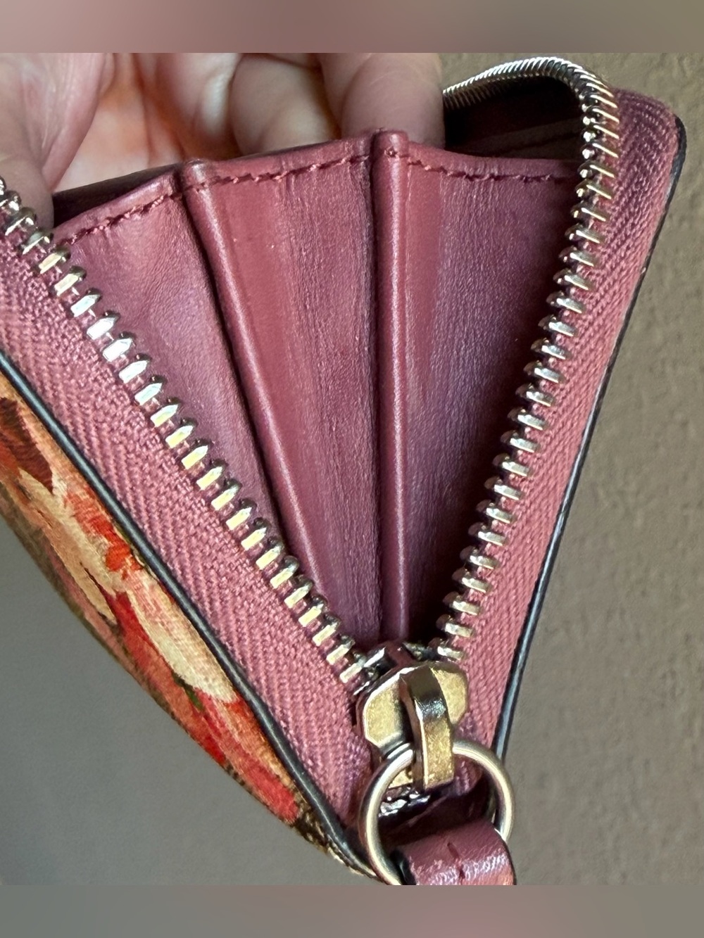 Gucci blooms zip around card case - Picture 15 of 15